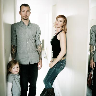 mythbusters-kari-byron-married-life-artist-husband-and-daughter